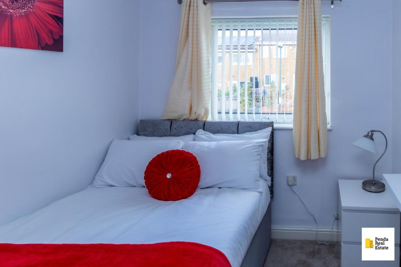 Penda Contractor And Leisure Guests Nottingham Villa Luaran gambar