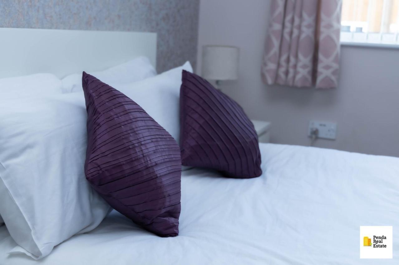 Penda Contractor And Leisure Guests Nottingham Villa Luaran gambar