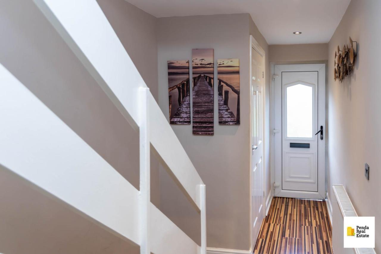 Penda Contractor And Leisure Guests Nottingham Villa Luaran gambar