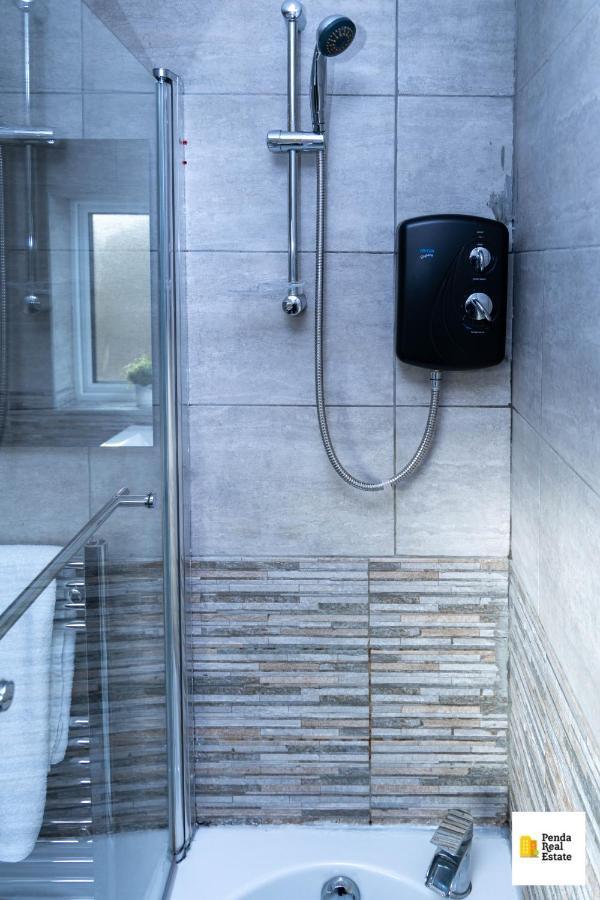 Penda Contractor And Leisure Guests Nottingham Villa Luaran gambar
