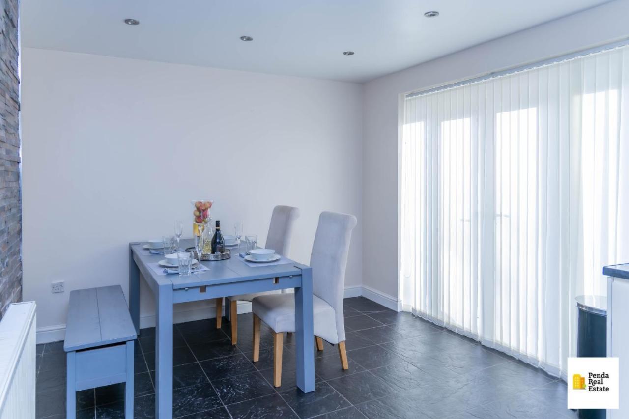 Penda Contractor And Leisure Guests Nottingham Villa Luaran gambar