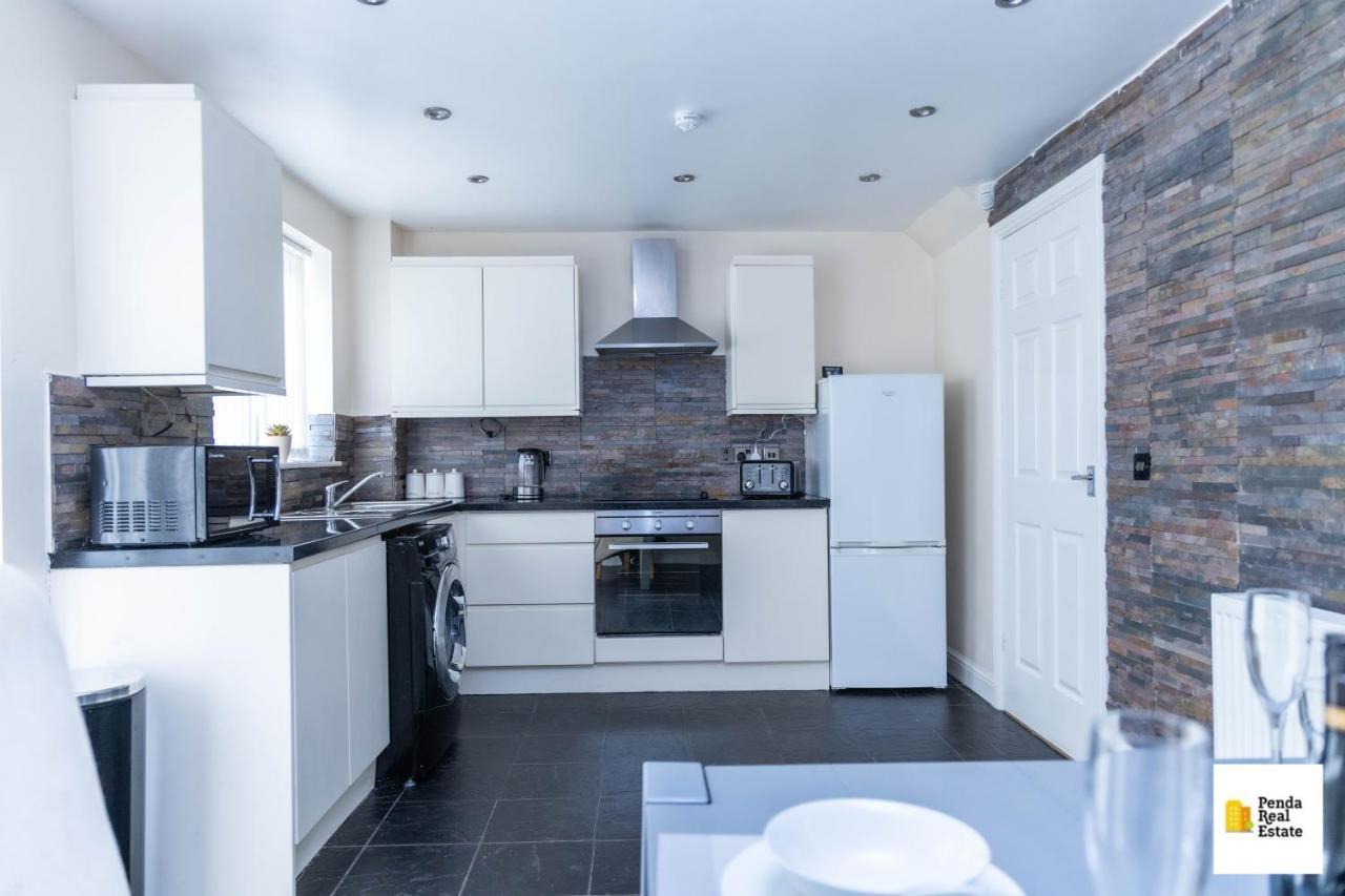 Penda Contractor And Leisure Guests Nottingham Villa Luaran gambar