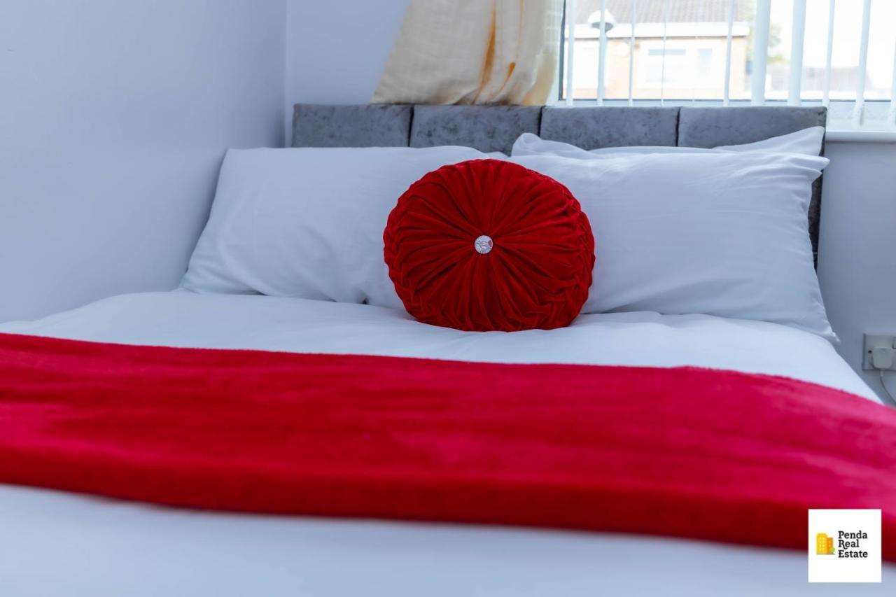 Penda Contractor And Leisure Guests Nottingham Villa Luaran gambar